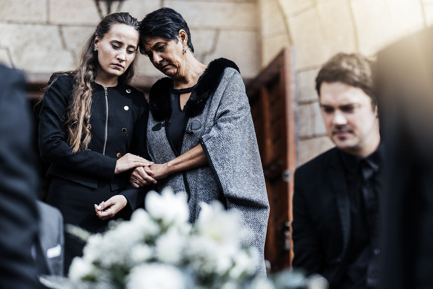 How to Pay for a Funeral When You Can't Afford It: 5 Options